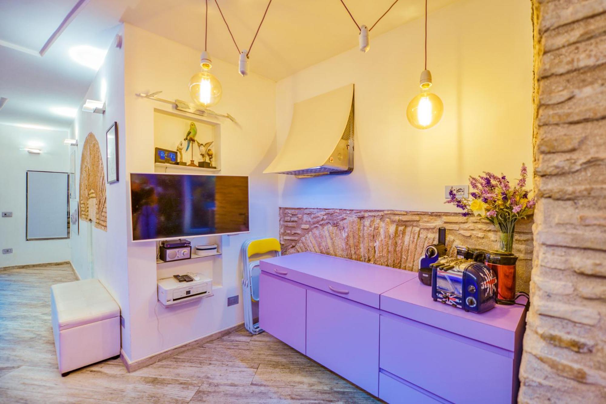 The Trendiest House Just Few Steps From The Colosseum